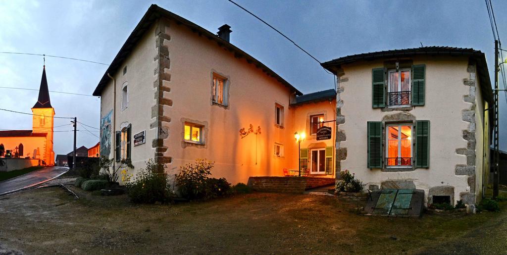 مبيت وإفطار Saint-Paul  La Ferme Des 3 Suissesses المظهر الخارجي الصورة